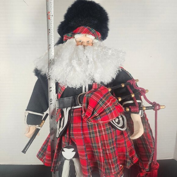 Scottish Santa Piper 18" Christmas Figurine Bagpipes Traditional Tartan Plaid - Picture 9 of 10